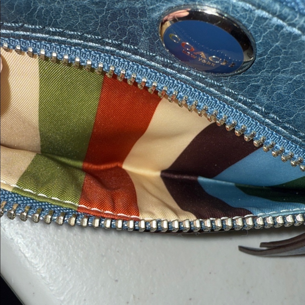 Coach Legacy vintage Two-Tone Leather Wristlet - Picture 6 of 6